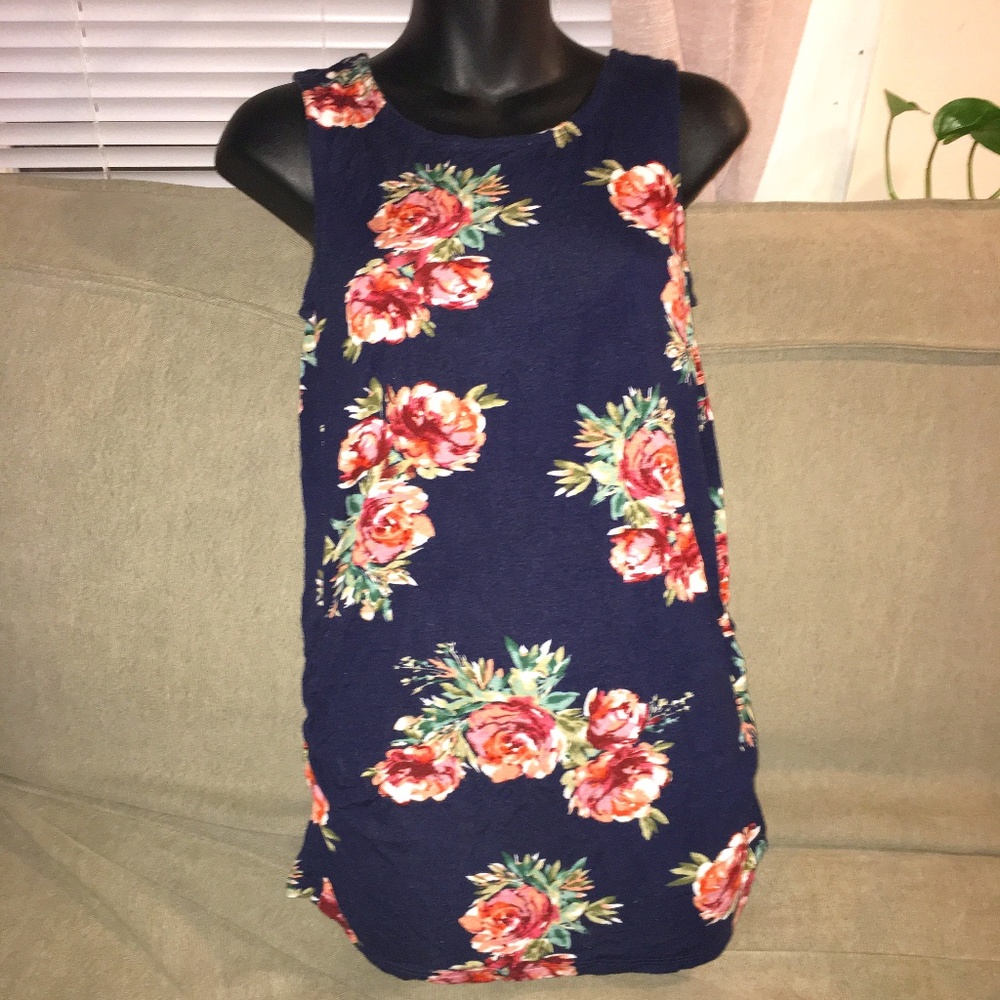 sleeveless floral maternity top medium